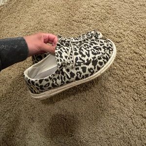 COPY - Cheetah Hey Dudes